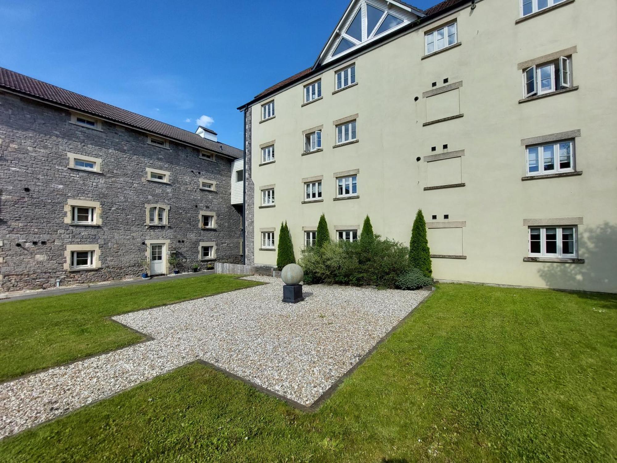 Old Brewery Home With Pool And Gym Access Oakhill Exteriör bild