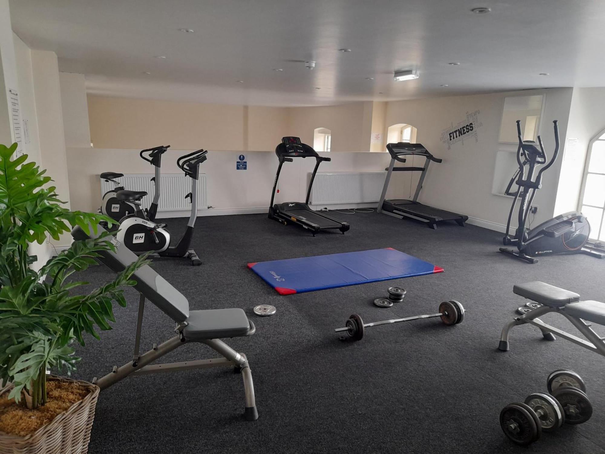 Old Brewery Home With Pool And Gym Access Oakhill Exteriör bild